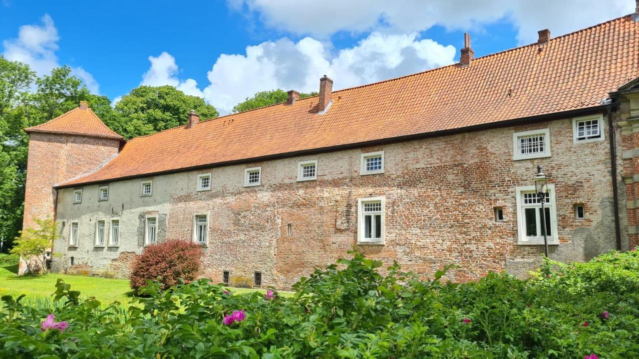 Ferienhaus Nordseeglueck Im Ferienpark Berumbur Eksteriør billede